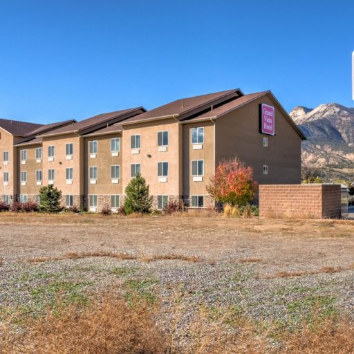 Grand Vista Hotel Parachute in Parachute, United States